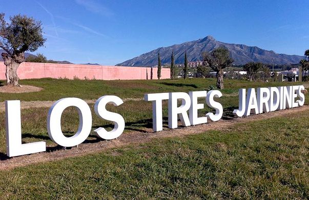 Tres Jardines park